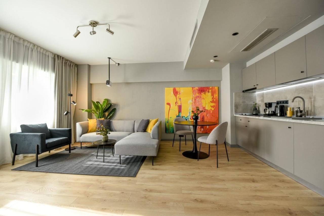 Luxury Apartment Near Radisson Hotel - Wall Projector & Modern Design Бухарест Экстерьер фото