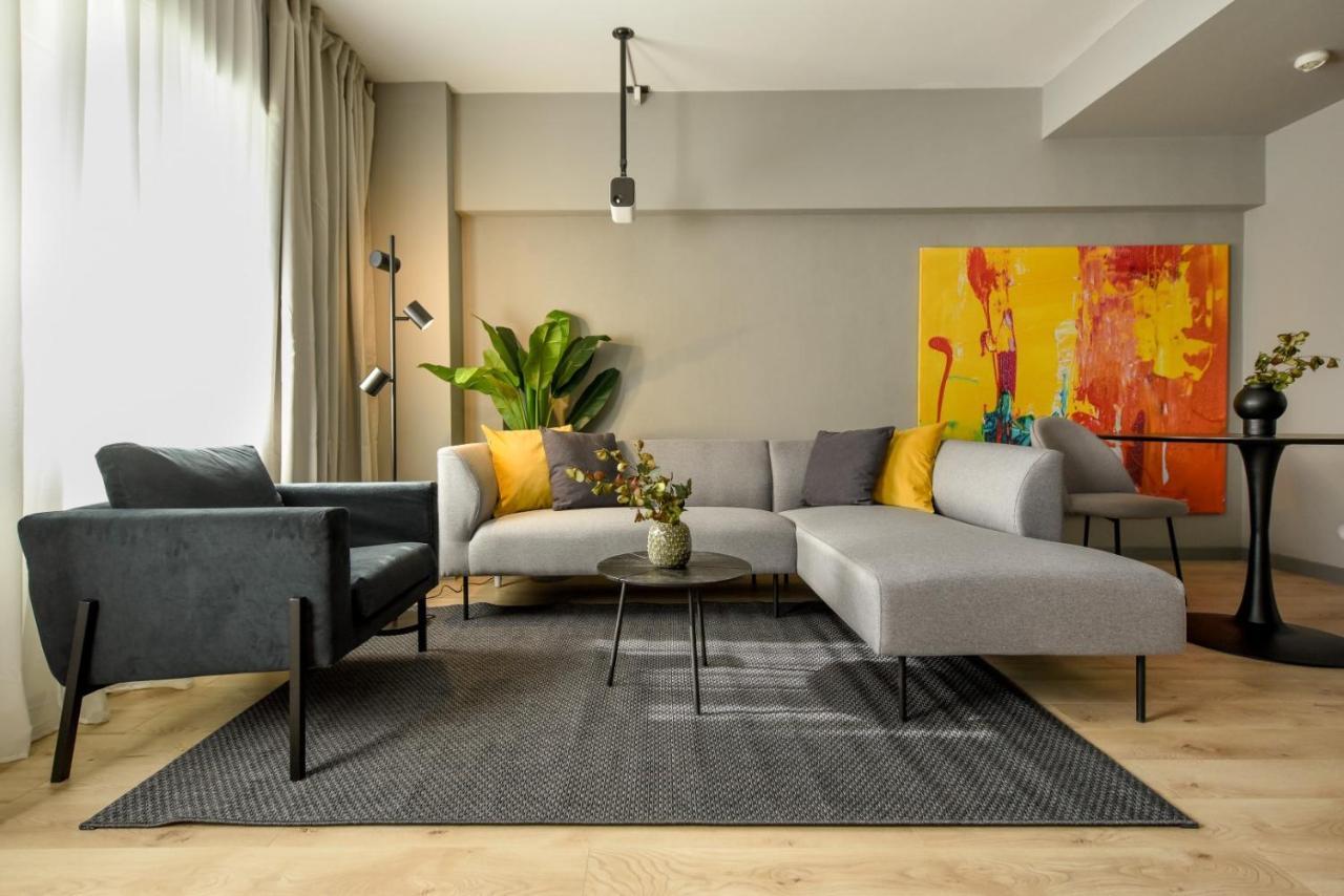 Luxury Apartment Near Radisson Hotel - Wall Projector & Modern Design Бухарест Экстерьер фото